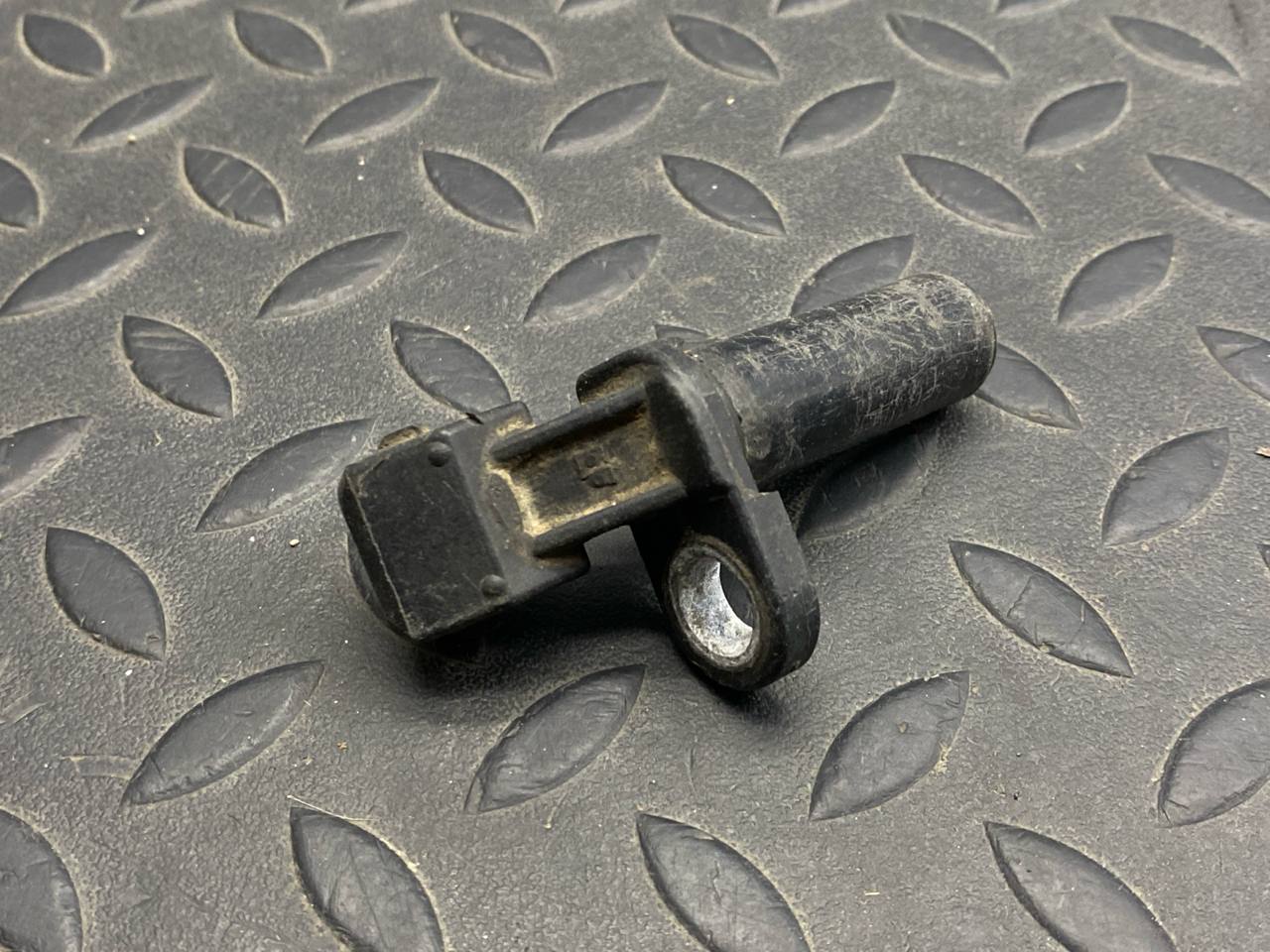 Датчик положения коленвала Ford Transit 2000-2006