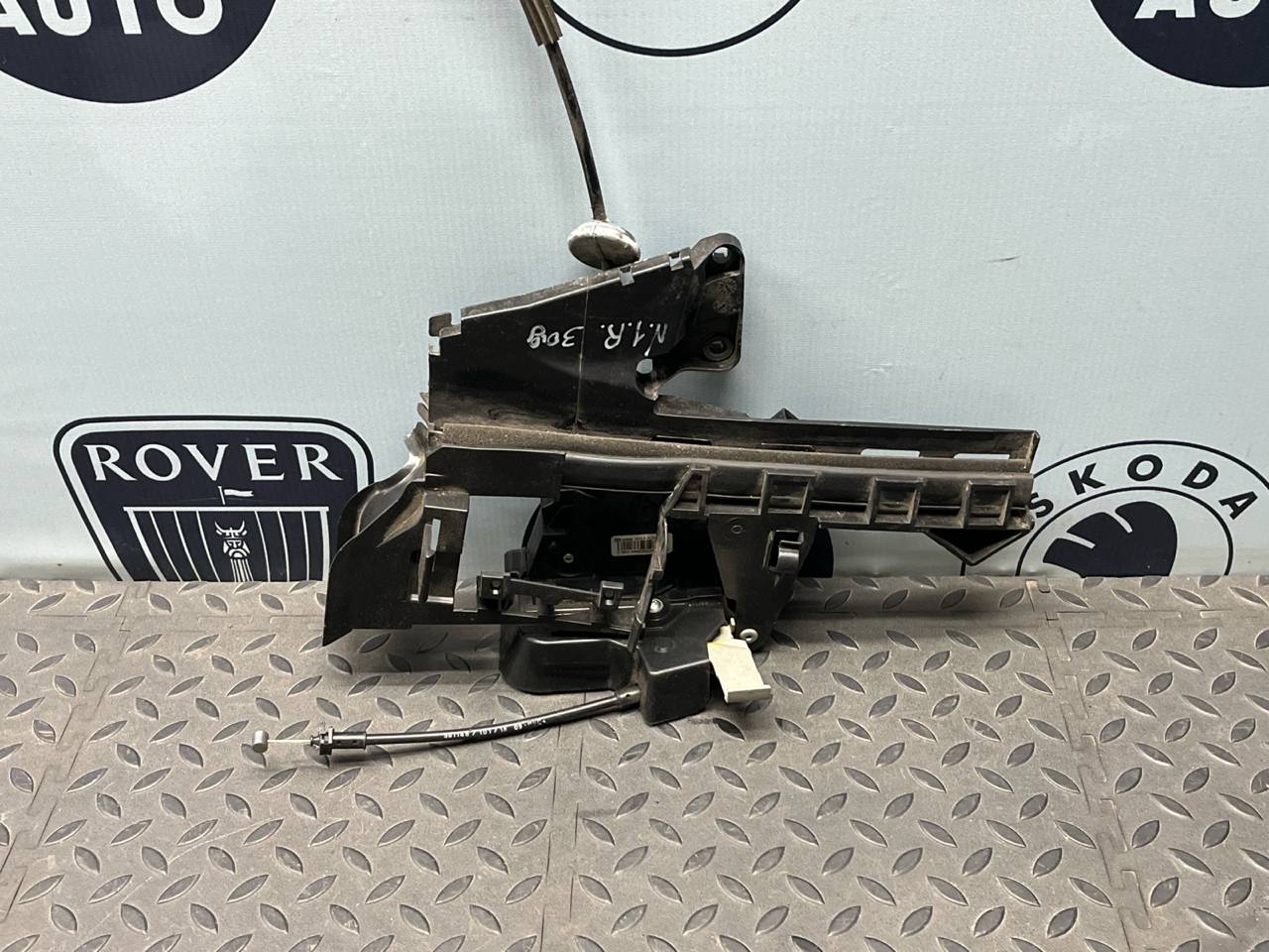 Замок двери задний правый Ford Focus/2 2004-2011