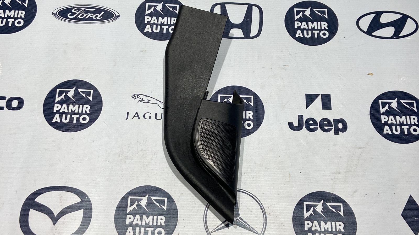 Накладка зеркала левая Ford Focus/2 2004-2011