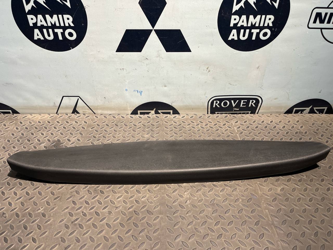 Обшивка двери багажника Mercedes M/W164 2005-2011