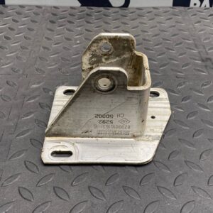 Кронштейн усилителя бампера задний левый Renault Megane/2 2002-2009