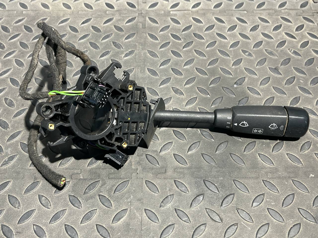 Переключатель подрулевой Mercedes Vito/W639 2003-2014