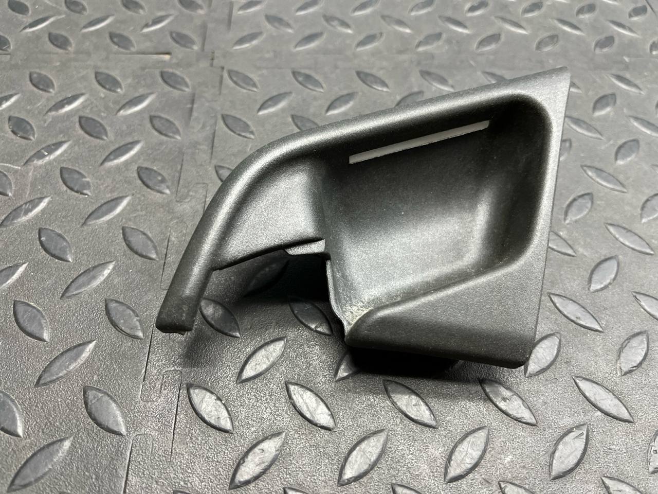 Накладка ручки двери передняя левая Mercedes E/W210 1995-2003