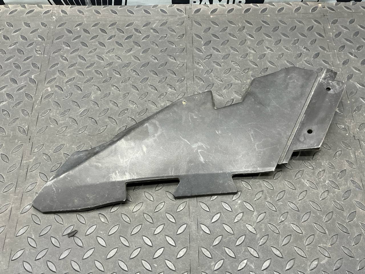 Пыльник фары левый Mercedes B/W245 2005-2011