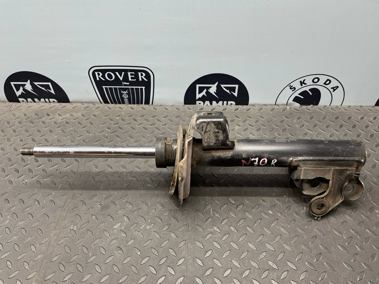 Амортизатор передний Mercedes B/W245 2005-2011