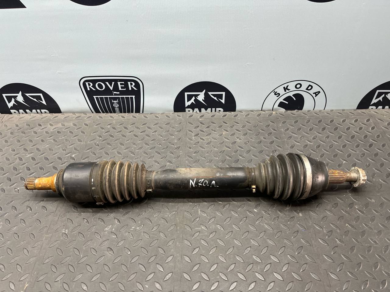 Полуось передняя левая Mercedes B/W245 2005-2011