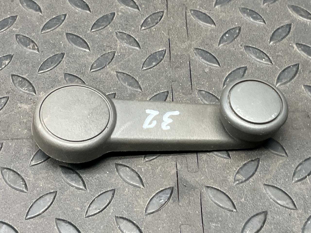 Ручка стеклоподъемника Ford Focus/2 2004-2011