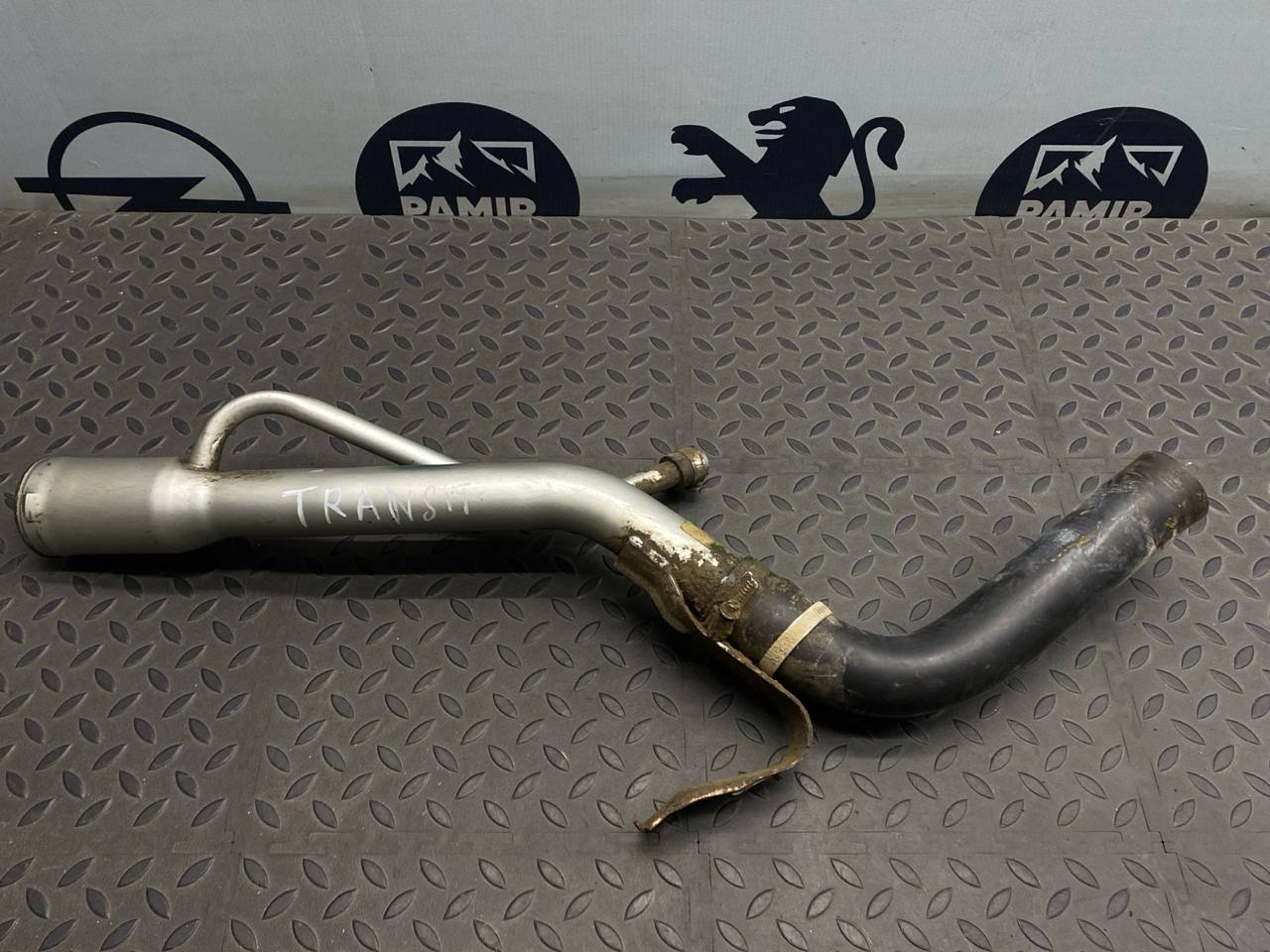 Горловина топливного бака Ford Transit 2000-2006