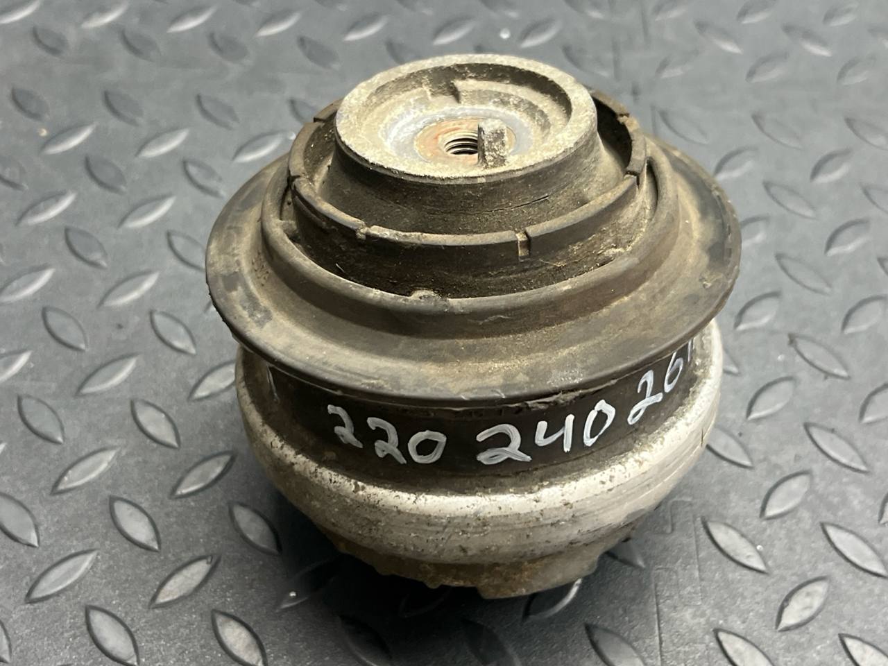 Опора двигателя правая Mercedes SLK/R170 1996-2004