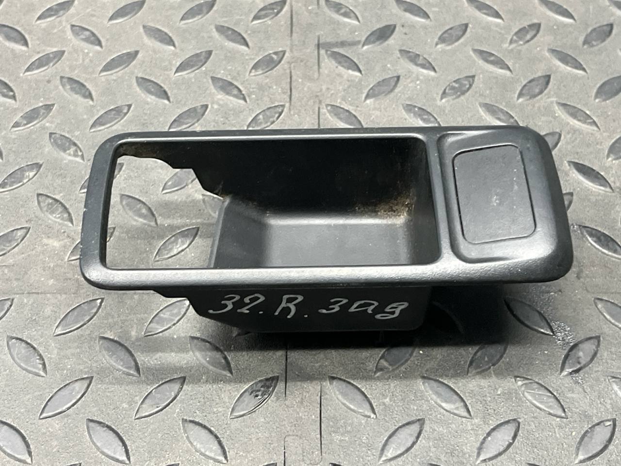 Накладка ручки двери задняя правая Ford Focus/2 2004-2011