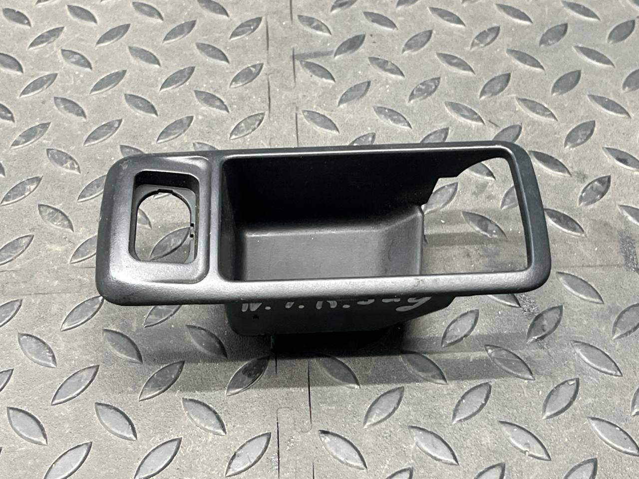 Накладка ручки двери задняя правая Ford Focus/2 2004-2011