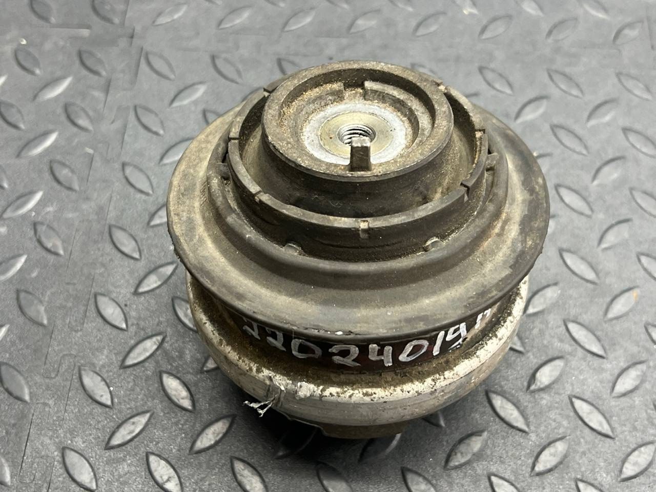 Опора двигателя левая Mercedes SLK/R170 1996-2004