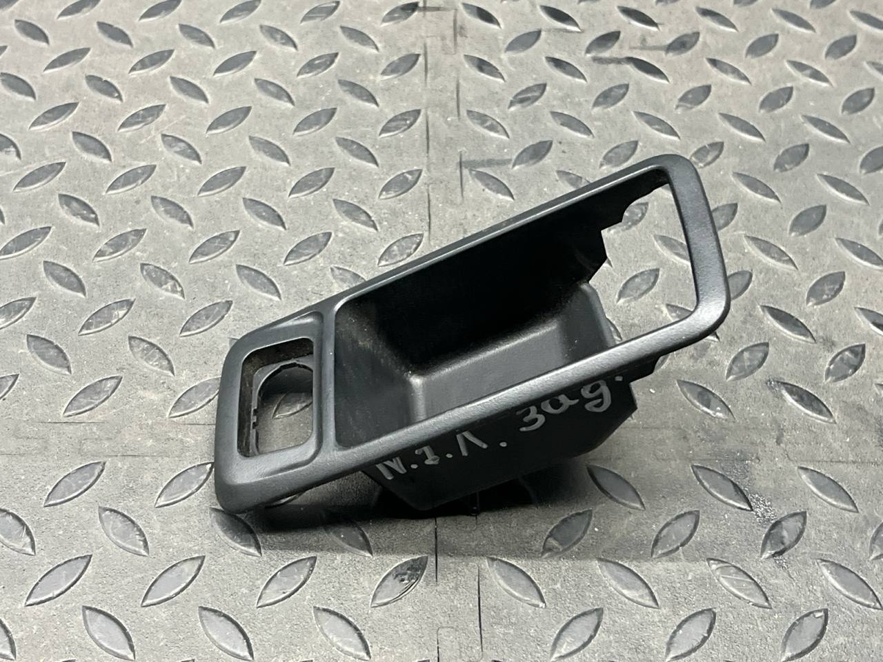 Накладка ручки двери задняя левая Ford Focus/2 2004-2011