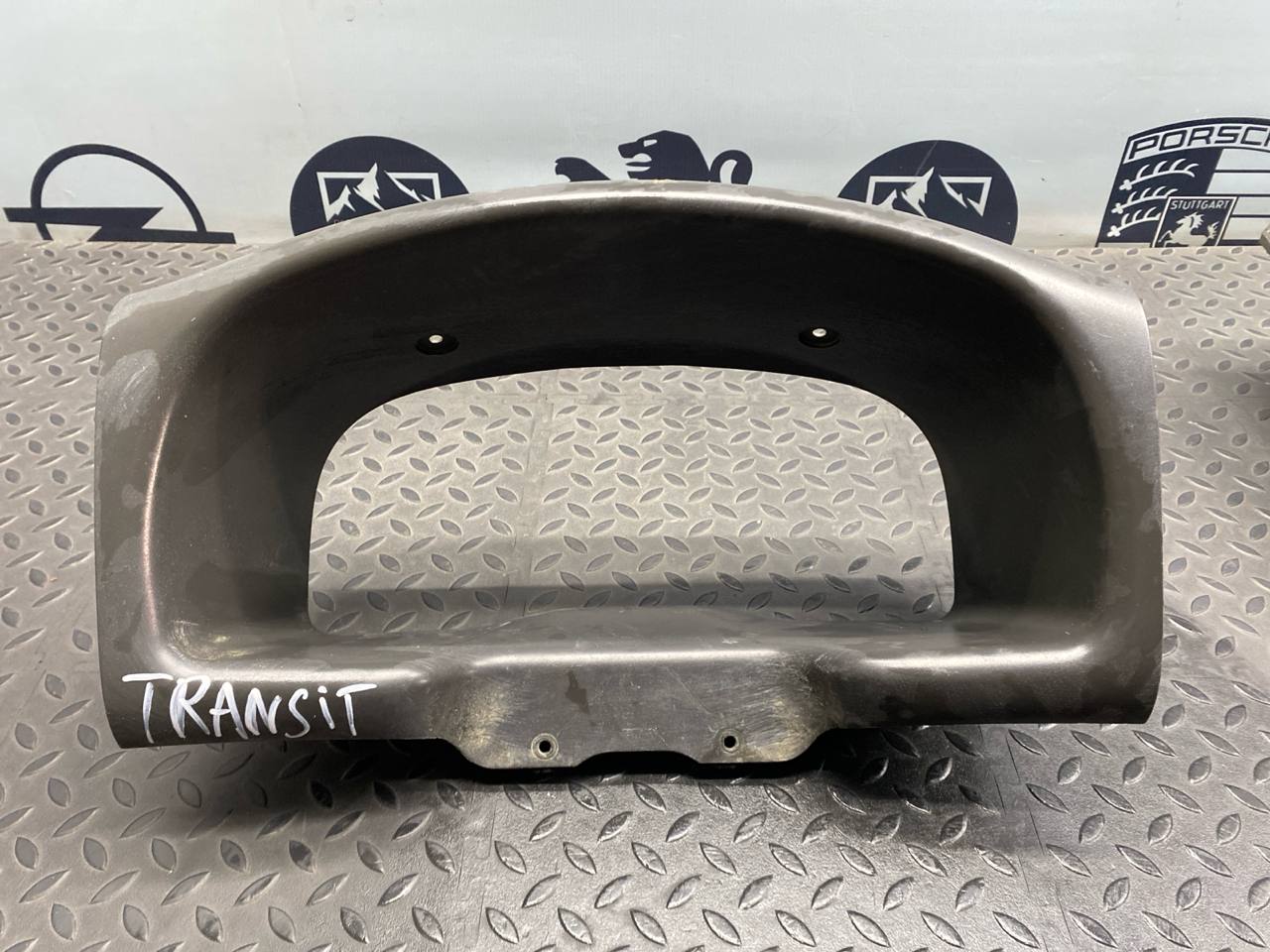 Накладка на торпедо Ford Transit 2000-2006