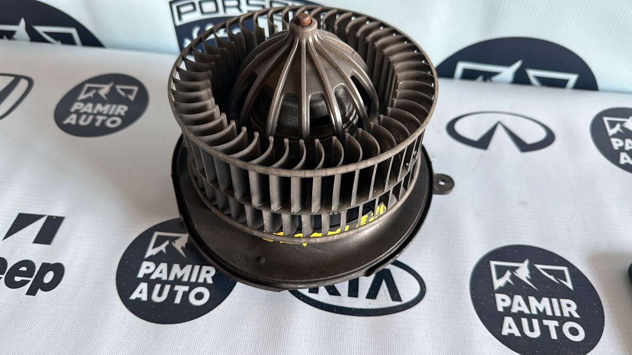 Моторчик отопителя Mercedes E/W211 2002-2009