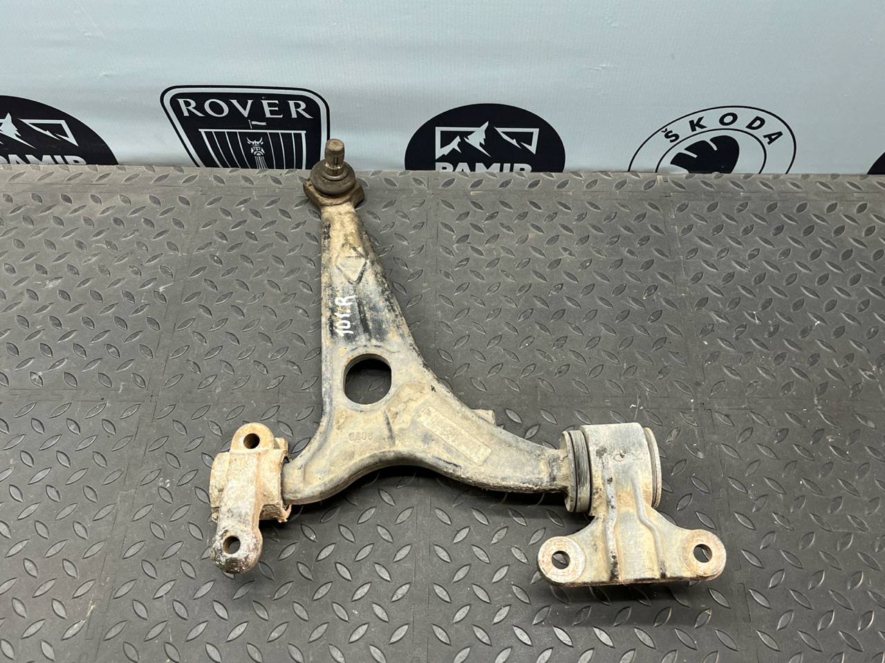 Рычаг передний правый Peugeot Expert/2 2007-2016