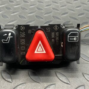 Кнопка аварийной сигнализации Mercedes C/W202 1993-2001