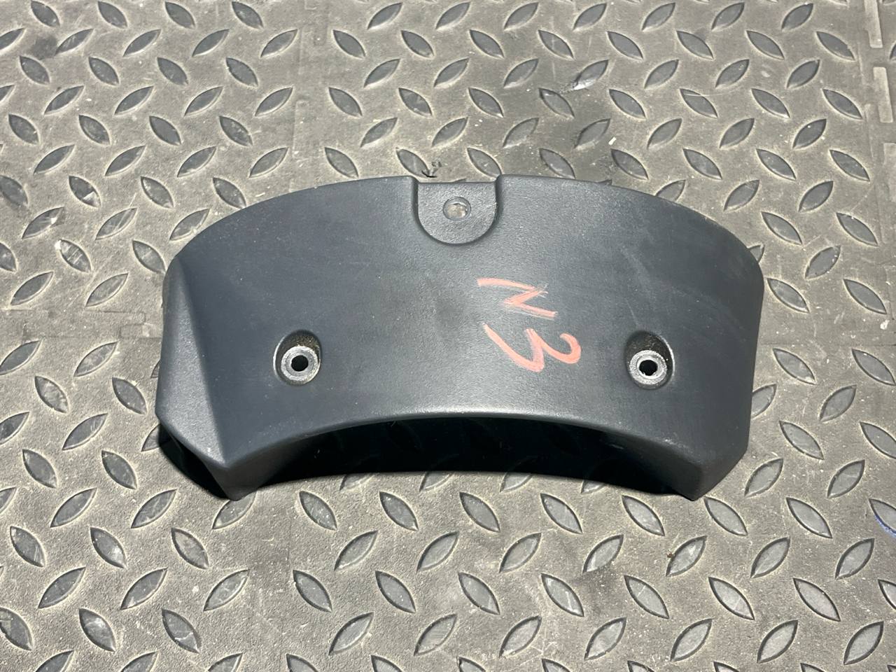 Кожух рулевой колонки нижний Renault Megane/2 2002-2009