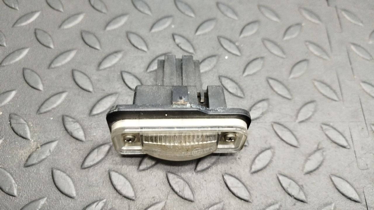 Фонарь подсветки номера Mercedes E/W211 2002-2009