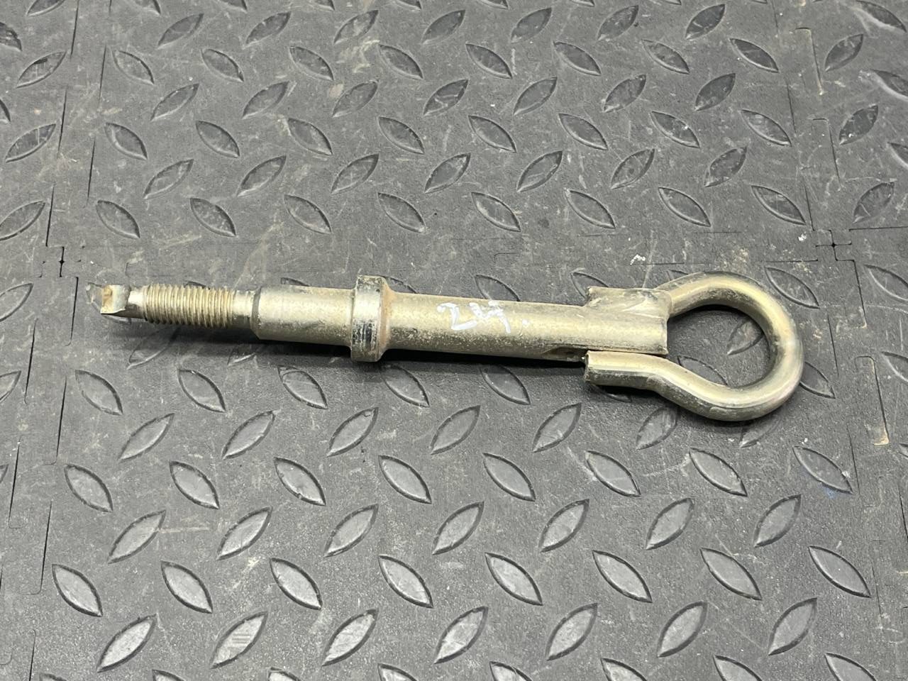 Крюк буксировочный Ford Mondeo/3 2000-2007