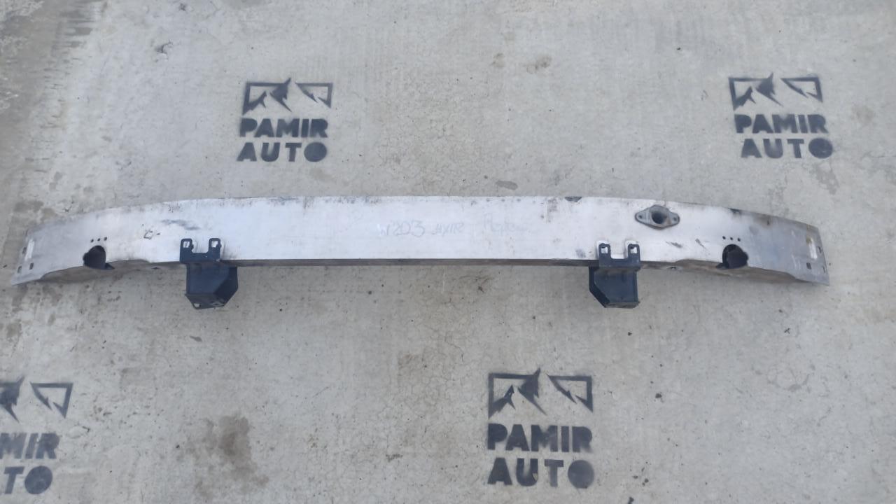 Усилитель бампера передний Mercedes C/W203 2000-2008