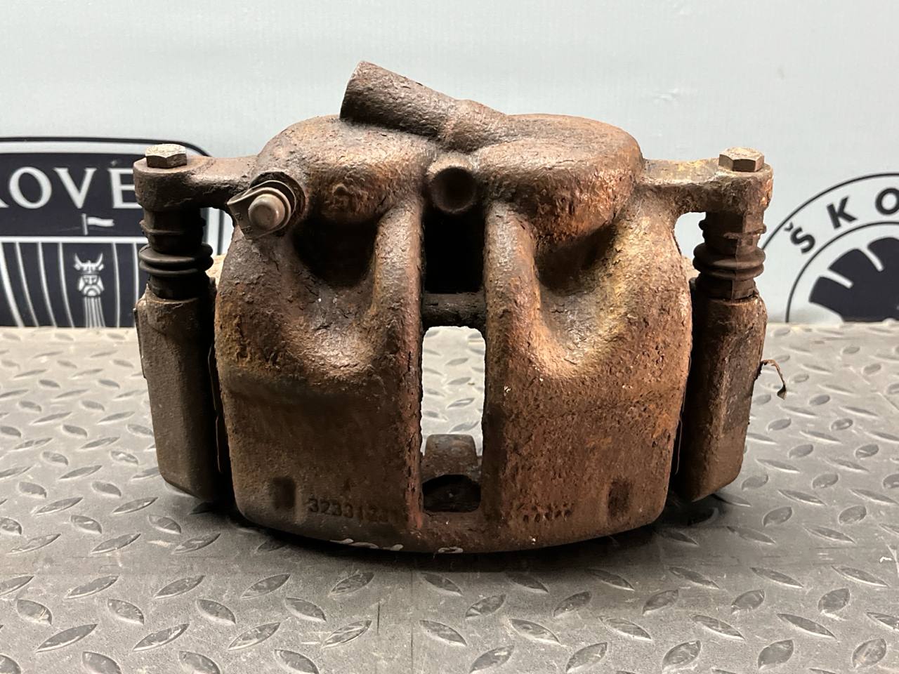 Суппорт передний правый Peugeot Expert/2 2007-2016