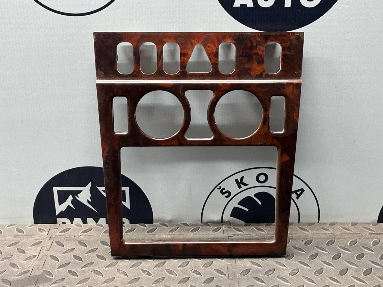 Накладка на торпедо Mercedes E/W210 1995-2003