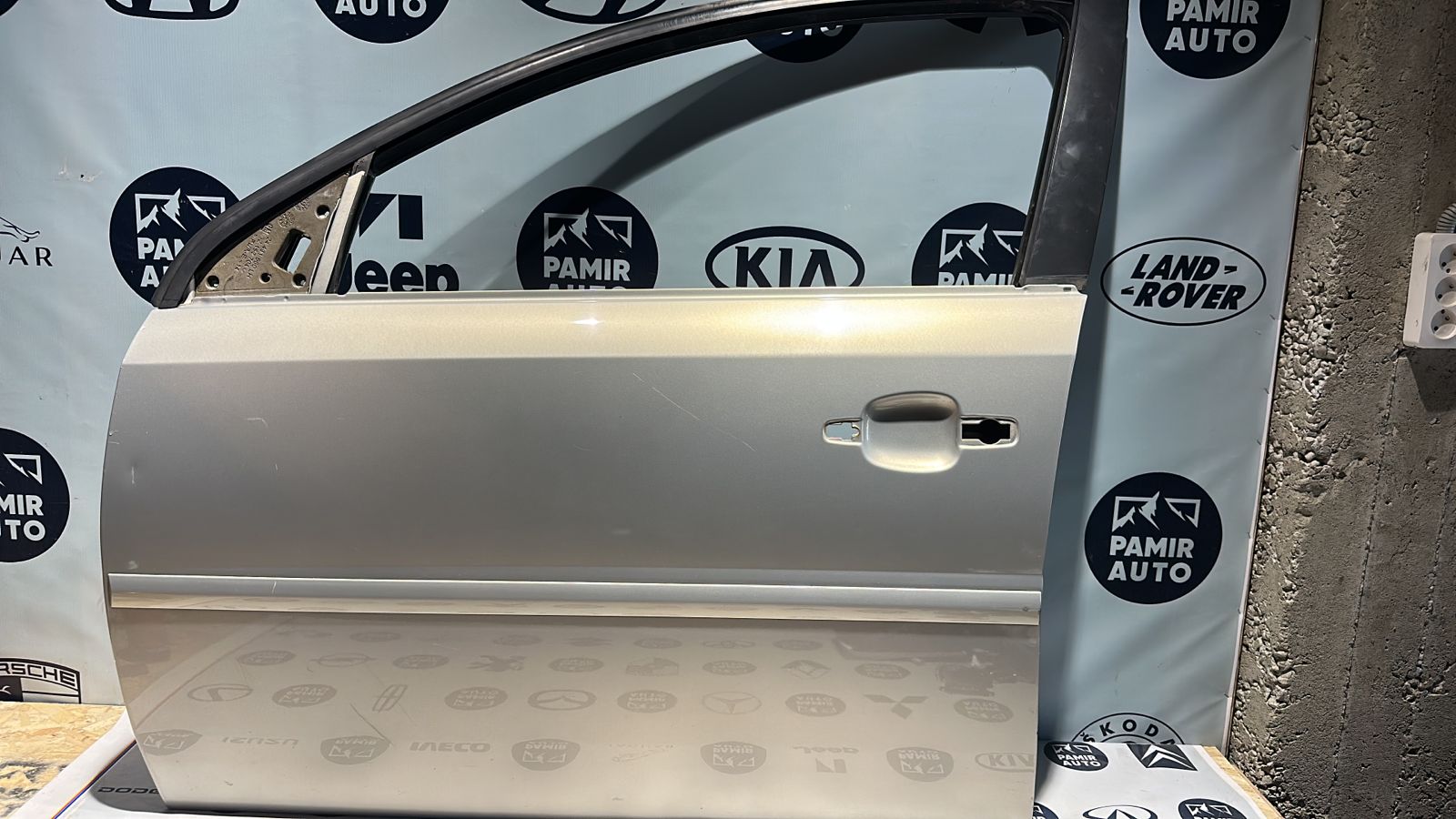 Дверь передняя левая Opel Vectra/C 2002-2008