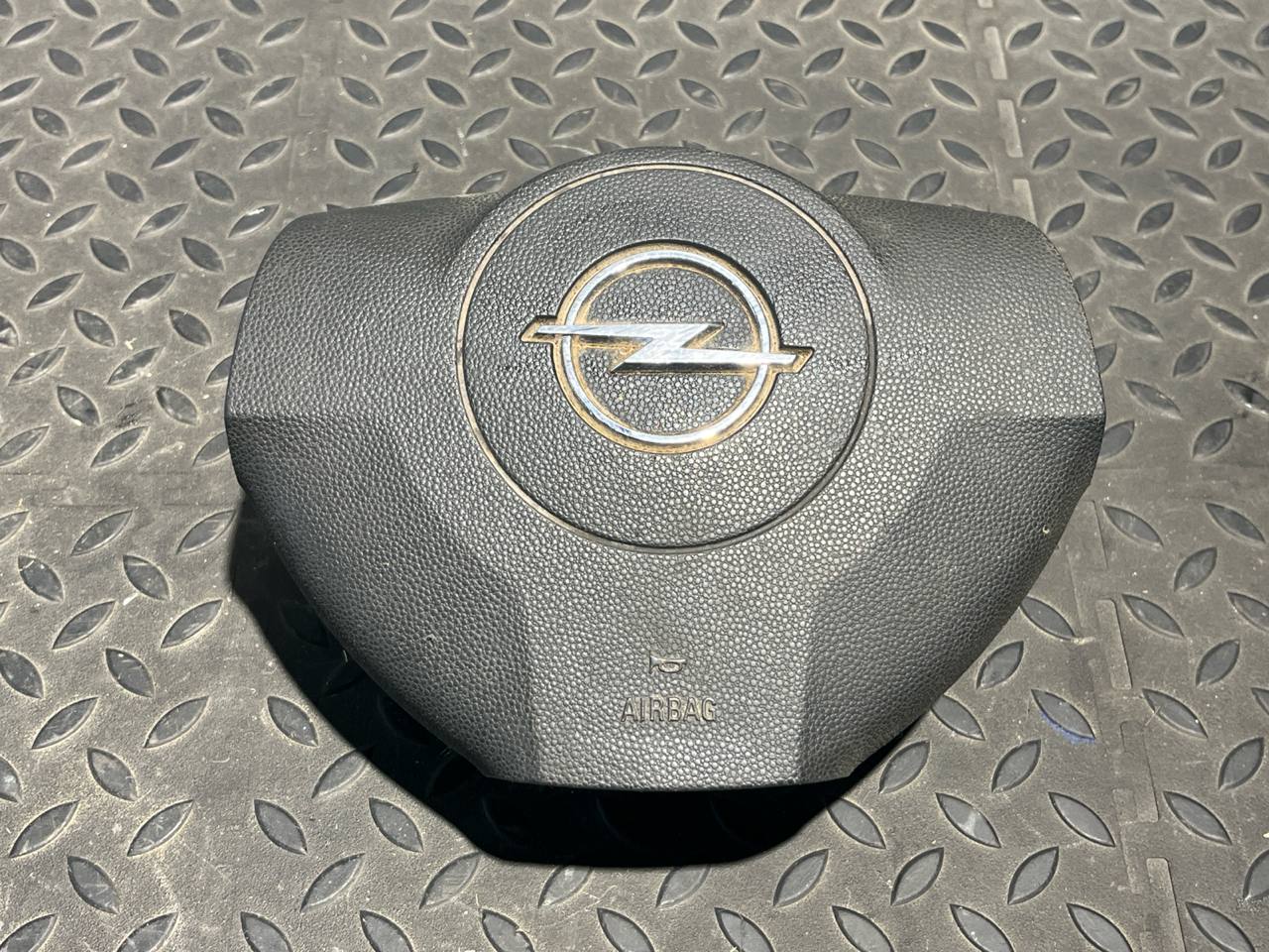 Подушка безопасности в руль Opel Zafira/B 2005-2014