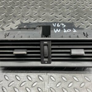 Дефлектор воздушный центральный Mercedes C/W202 1993-2001