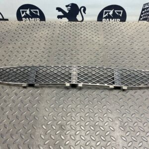 Решетка в бампер центральная Mercedes E/W210 1995-2003