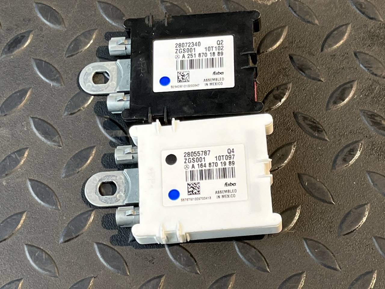 Усилитель антенны Mercedes M/W164 2005-2011