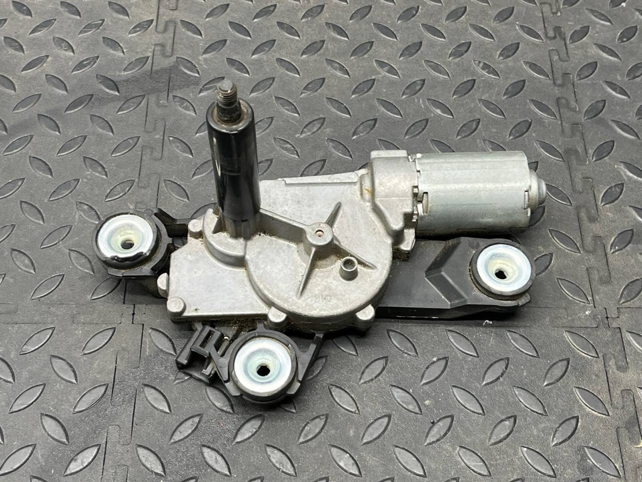 Моторчик стеклоочистителя задний Ford Focus/2 2004-2011