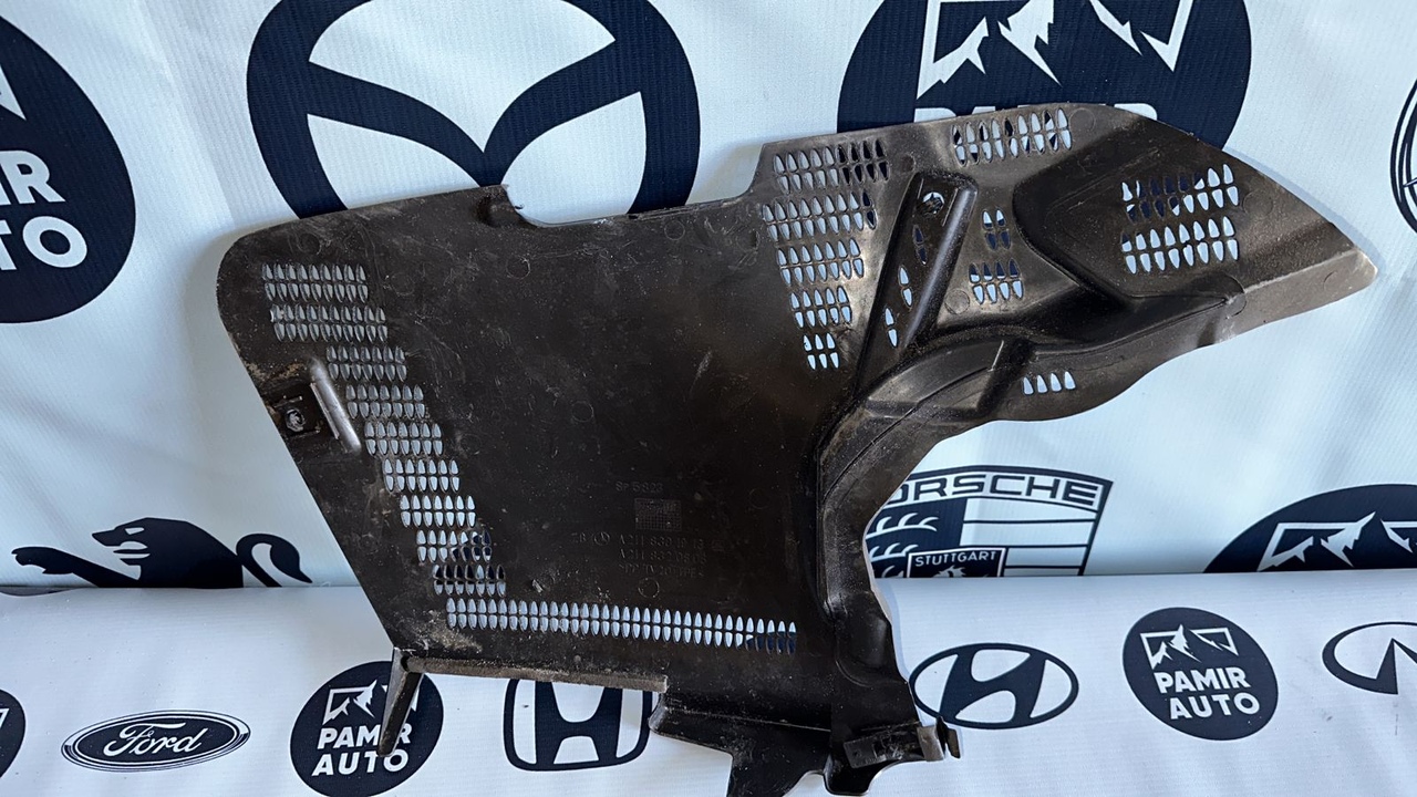 Решетка под лобовое стекло (Жабо) левая Mercedes E/W211 2002-2009