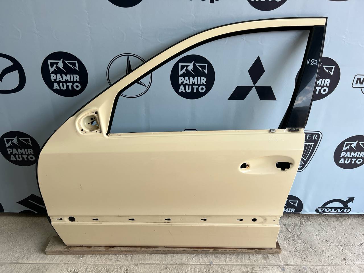 Дверь передняя левая Mercedes E/W211 2002-2009