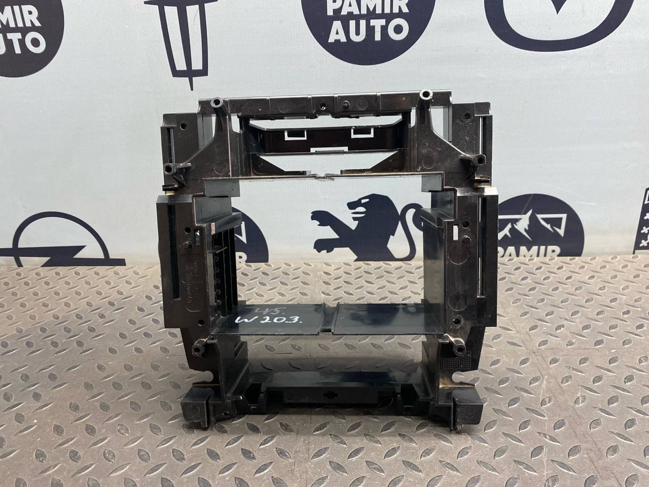 Рамка магнитолы Mercedes C/W203 2000-2008