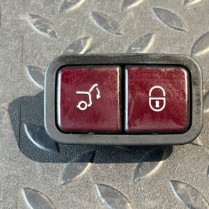Кнопка закрывания багажника Mercedes M/W164 2005-2011