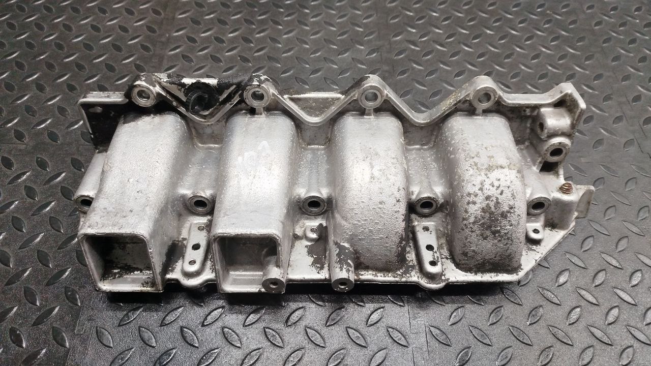 Коллектор впускной Renault Scenic/2 2003-2009