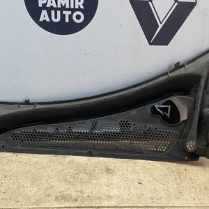 Решетка под лобовое стекло (Жабо) левая Chrysler PT Cruiser 2000-2010