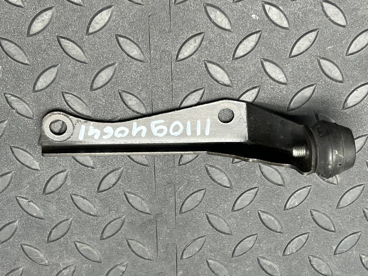 Кронштейн корпуса воздушного фильтра Mercedes SLK/R170 1996-2004