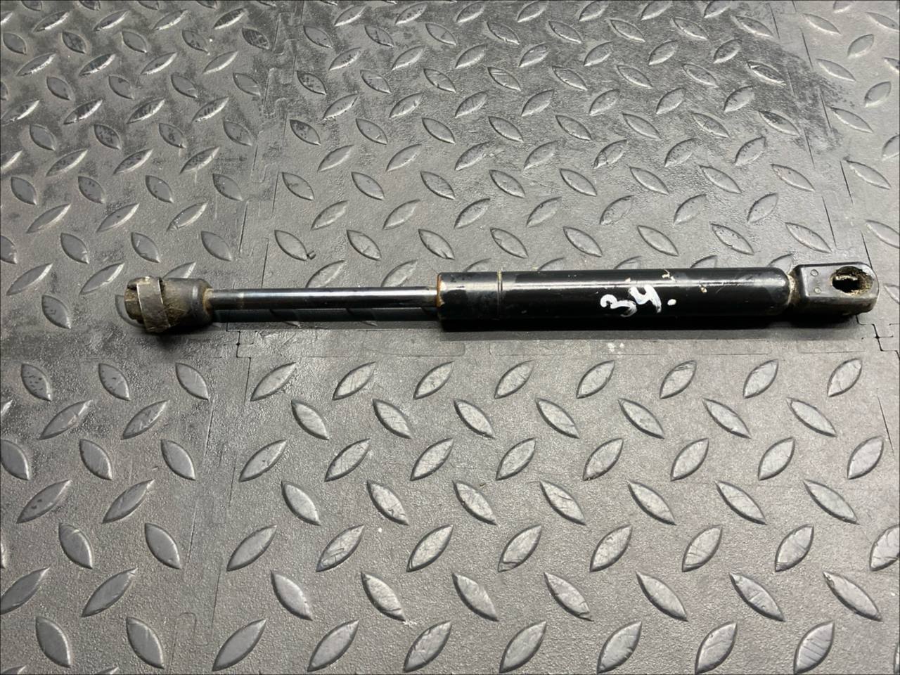 Амортизатор капота Ford Mondeo/3 2000-2007