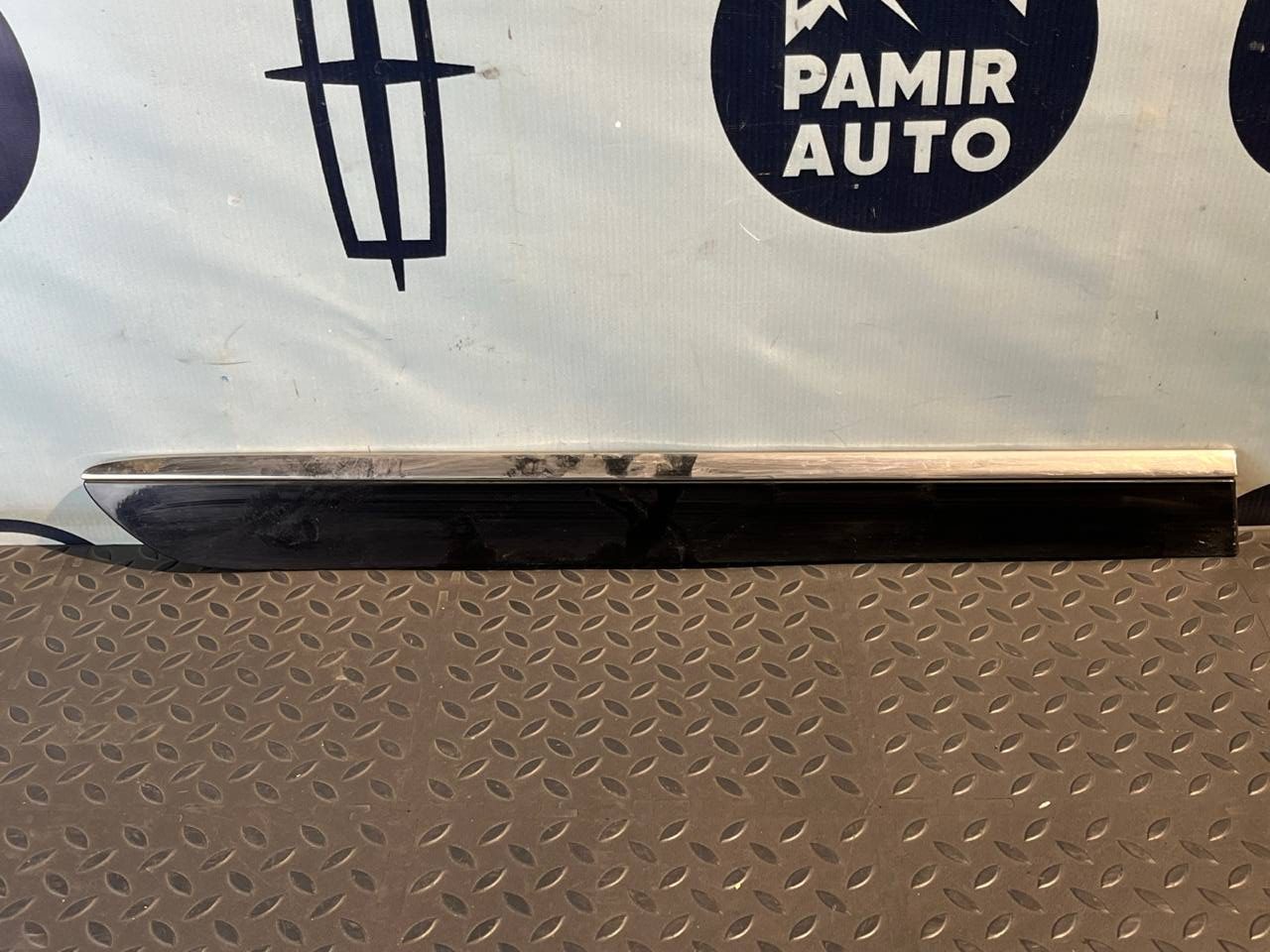 Молдинг двери задний правый Mercedes M/W164 2005-2011