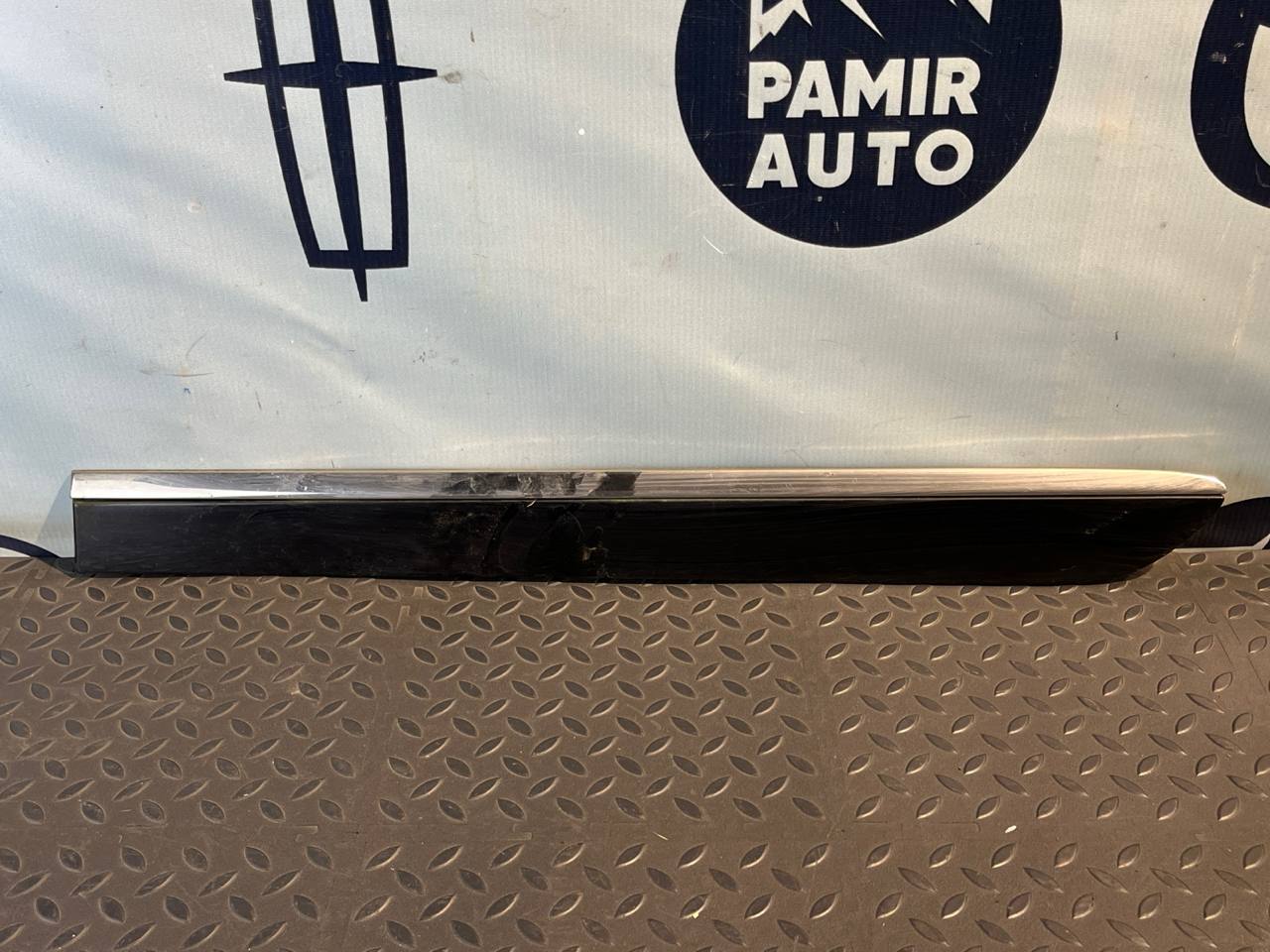 Молдинг двери задний левый Mercedes M/W164 2005-2011