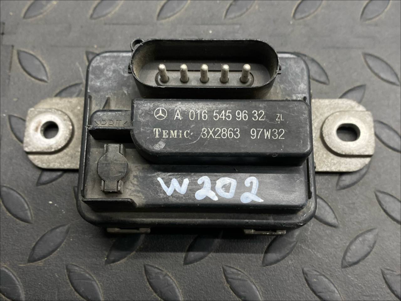 Блок управления вентилятором Mercedes C/W202 1993-2001