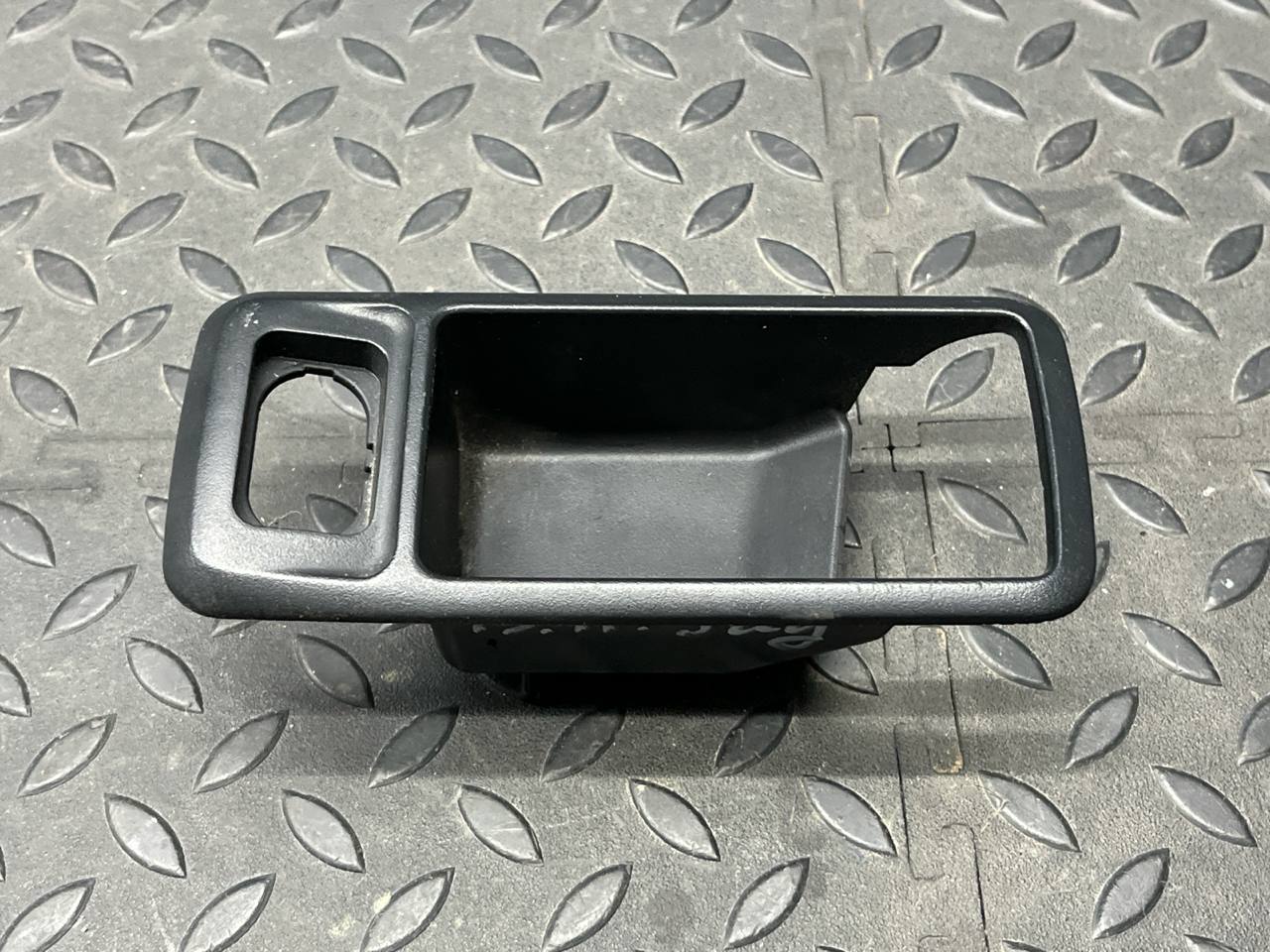 Накладка ручки двери задняя правая Ford Focus/2 2004-2011