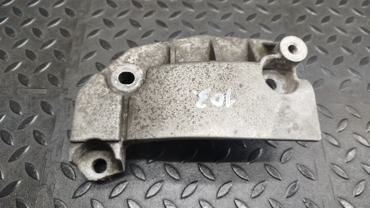 Кронштейн двигателя Renault Scenic/2 2003-2009