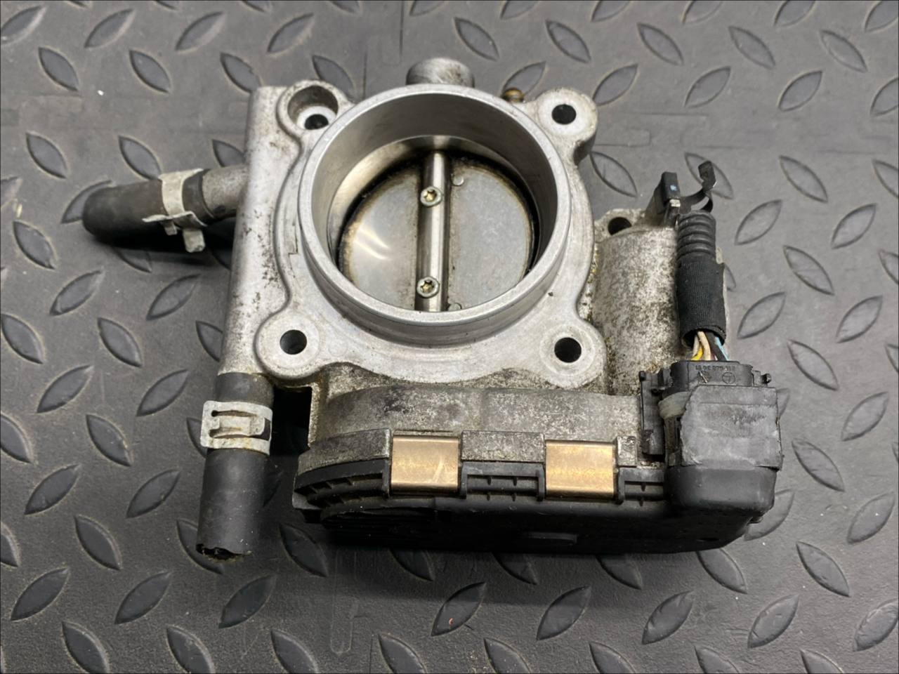 Заслонка дроссельная Mercedes C/W203 2000-2008