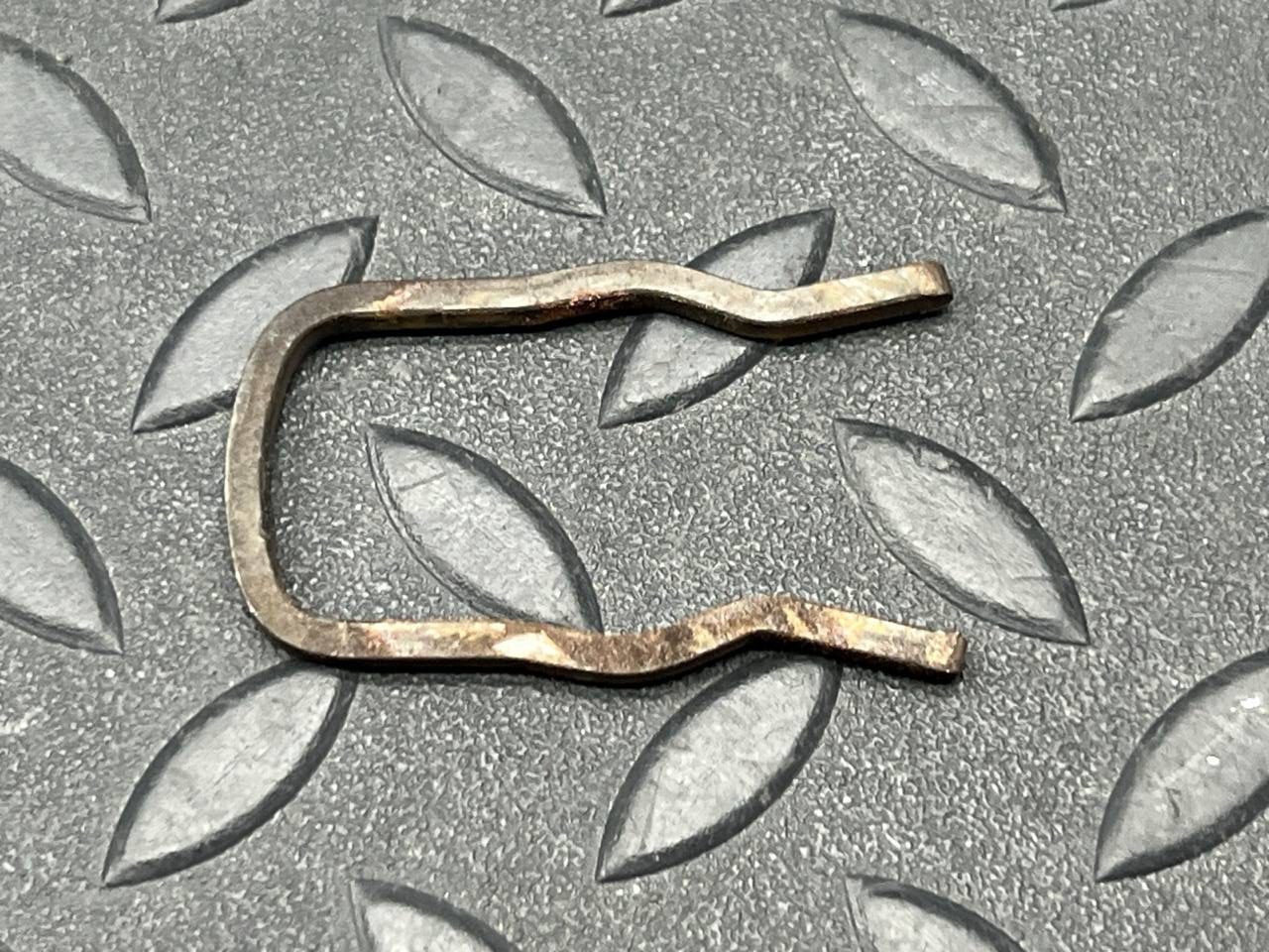 Скоба топливной форсунки Mercedes SLK/R170 1996-2004