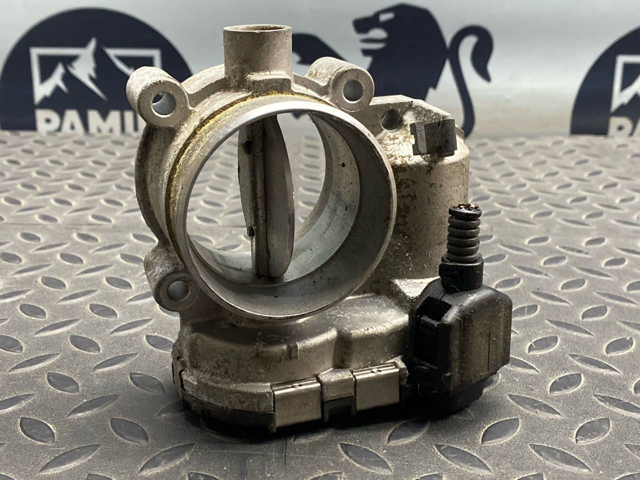 Заслонка дроссельная Mercedes C/W203 2000-2008