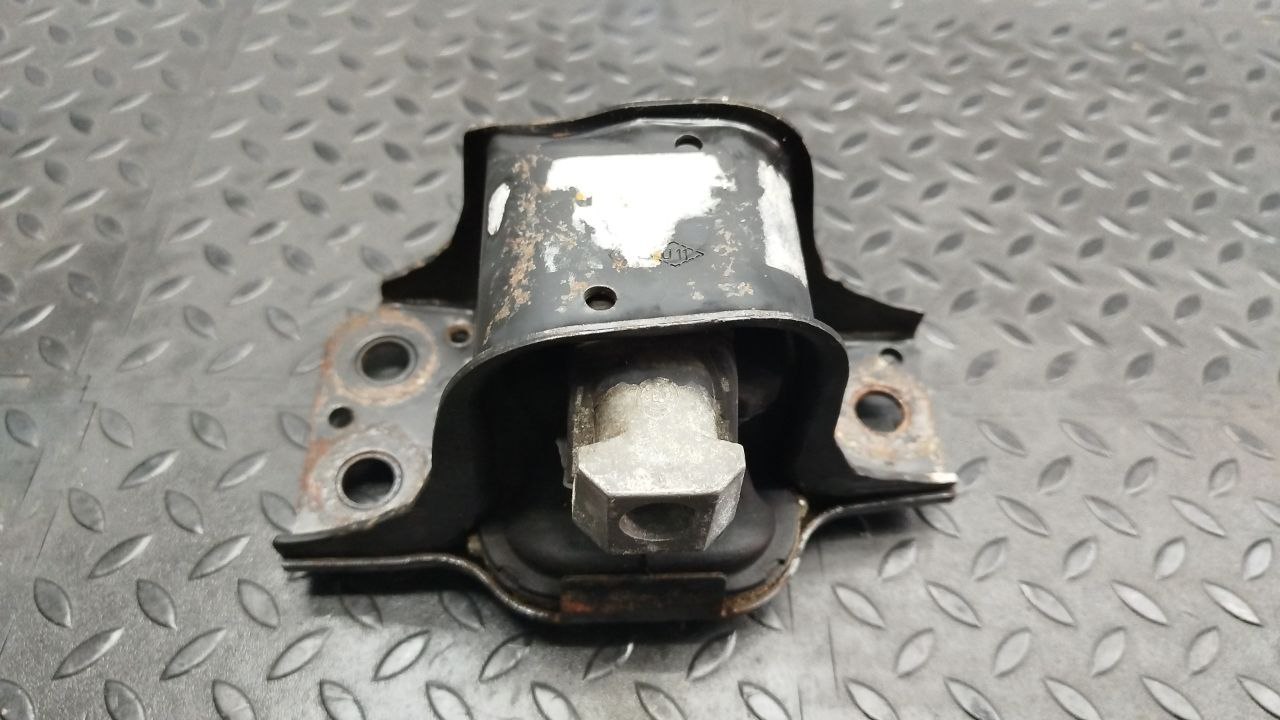 Опора двигателя Renault Scenic/2 2003-2009
